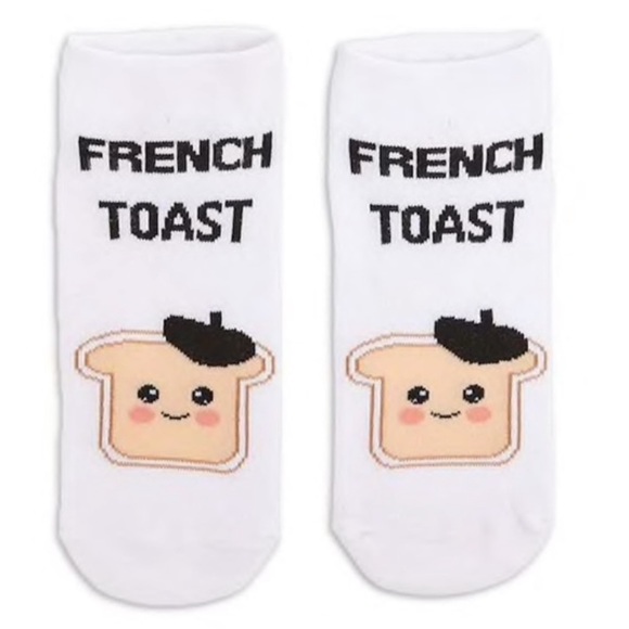 Forever 21 Accessories - ❣️3/$15❣️FRENCH TOAST Ankle Socks